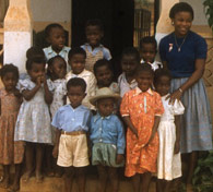 Deolinda with a class of children
